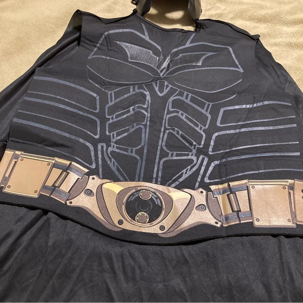 EUC The Dark Night Rises Batman Costume Youth L